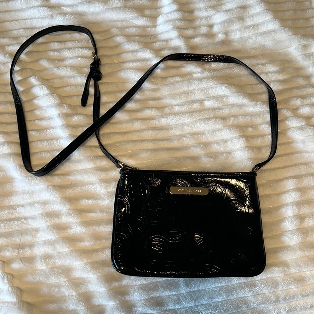 EUC Michael Kors crossbody bag